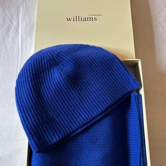 Williams 100% Cashmere scarf & cap